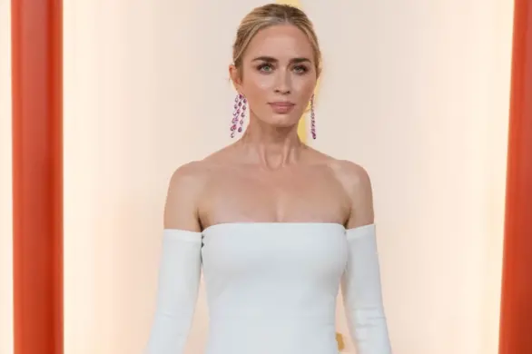 Ta sukienka Emily Blunt dosłownie krzyczy jesień