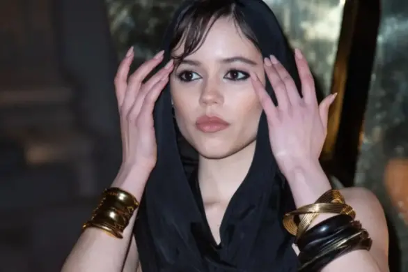 Jenna Ortega w ogniu krytyki. Amerykański filmowiec ma dosyć jej wypowiedzi o Wednesday