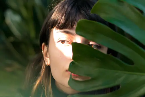 Wzmocnij działanie plastrów na wypryski. Dzięki tej sztuczce pozbędziesz się niedoskonałości jeszcze szybciej