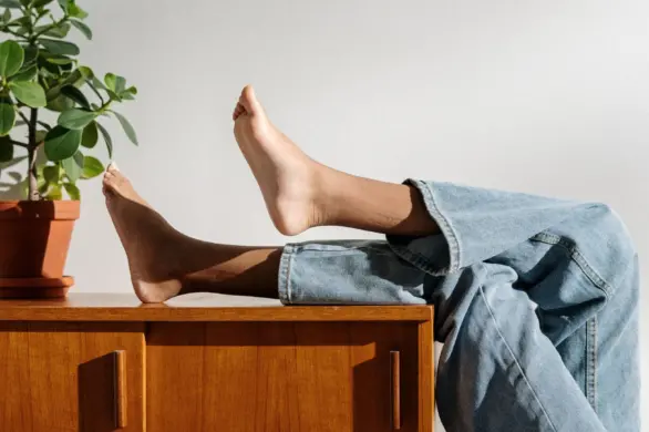 Gładkie stopy gotowe na lato! Przepisy na skuteczne i szybkie zabiegi