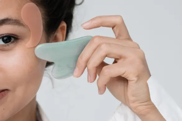 Najlepszy przepis na demakijaż oczu. Te składniki oczyszczają i pielęgnują skórę