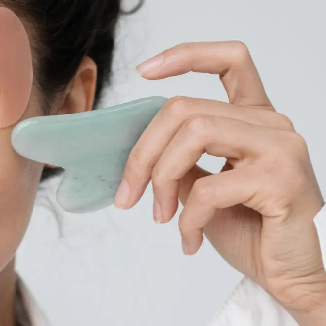 Najlepszy przepis na demakijaż oczu. Te składniki oczyszczają i pielęgnują skórę