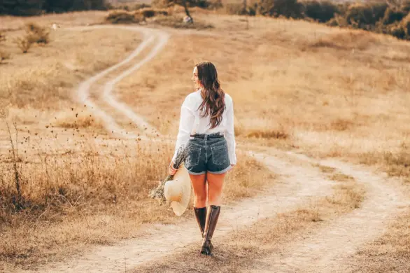 Coastal Cowgirl: nowa estetka, która przejmuje TikTok