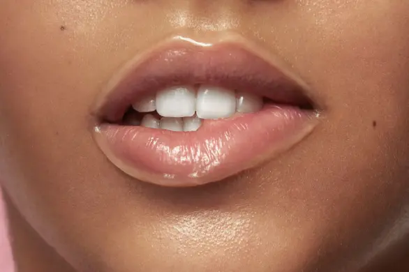 Jelly Lips: soczyste usta, które wyglądają na pełniejsze