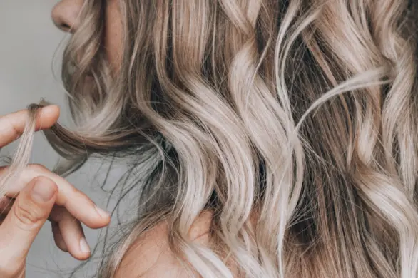 Szampon na bazie wody ryżowej. Włosy po jego użyciu wyglądają niesamowicie