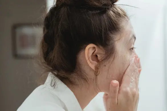 Mycie twarzy- jakich prostych błędów unikać?