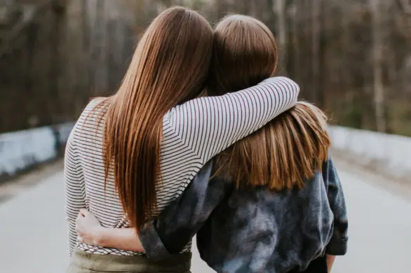 Przyjaźń według introwertyka. Jak otworzyć się na nowe znajomości?