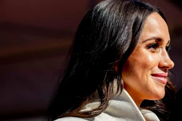 Meghan Markle w olśniewającej czerwonej sukience Carolina Herrera