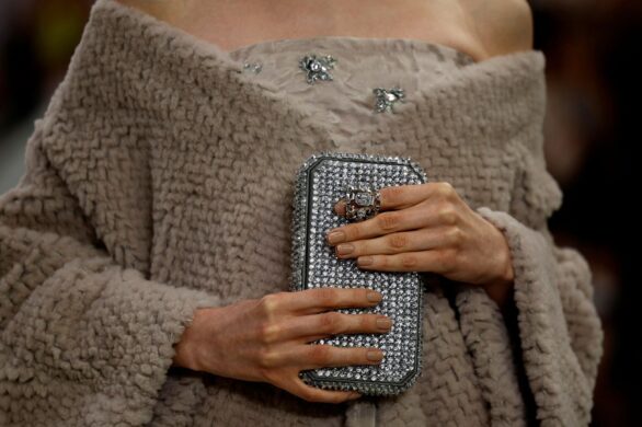 Pokaz Fendi Haute Couture jesień/zima 2023-2024 – triumf kunsztu i elegancji