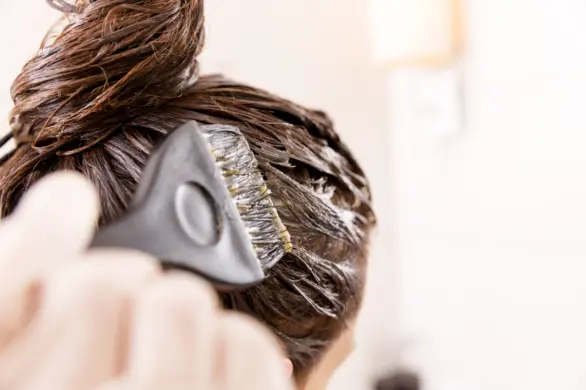 Jesteś brunetką i chcesz przefarbować włosy? Spróbuj ginger hazel!