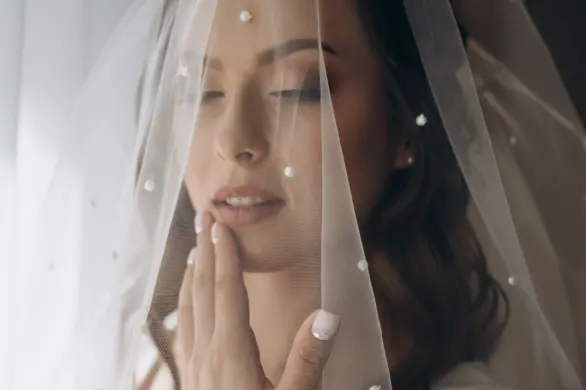 Blondynki z takim makijażem, będą wyglądać pięknie na weselu!