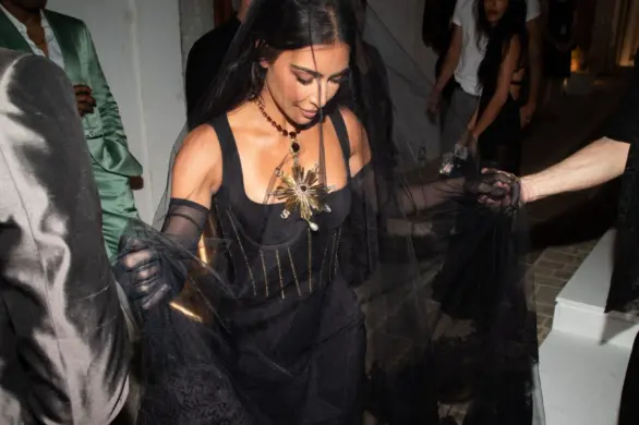 SKIMS jak kamizelka kuloodporna. Body uratowało życie dziewczynie!