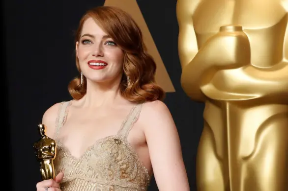 Emma Stone w nowej fryzurze: odważna zmiana na blond boba