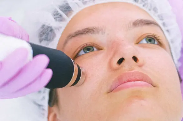 Dlaczego jesień to najlepszy moment na laseroterapię?