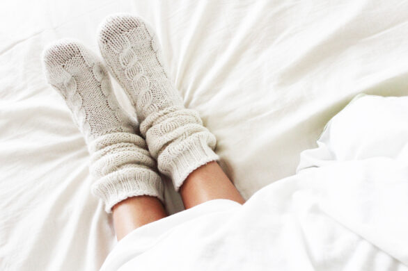 Estetyka cozy girl: jesienna odpowiedź na letnią estetykę truskawkowej dziewczyny