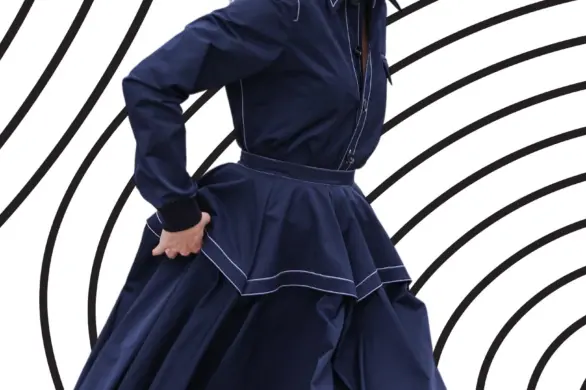 Kendall Jenner w stylu kowbojskim pozuje na stacji benzynowej