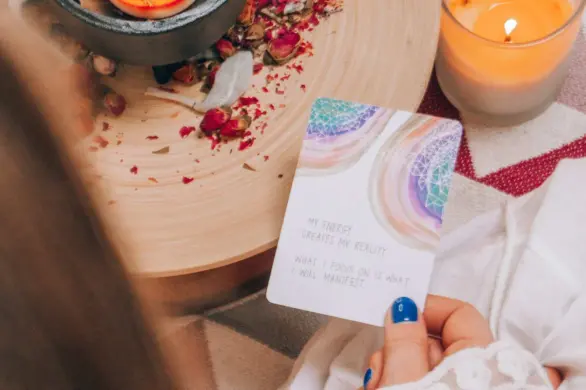 Tarot na paznokciach. 5 inspiracji na andrzejkowy manicure