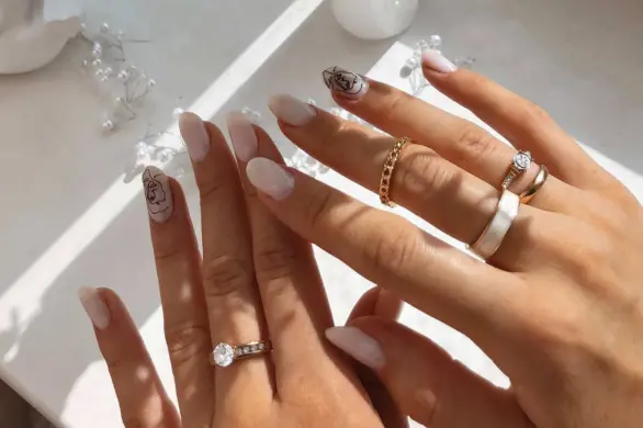 Najpiękniejsze pomysły z Pinteresta na sylwestrowy manicure