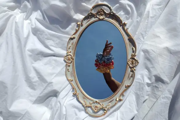 Pinterest zalewa nowy trend. Fryzury ze scrunchie w rozmiarze XXL