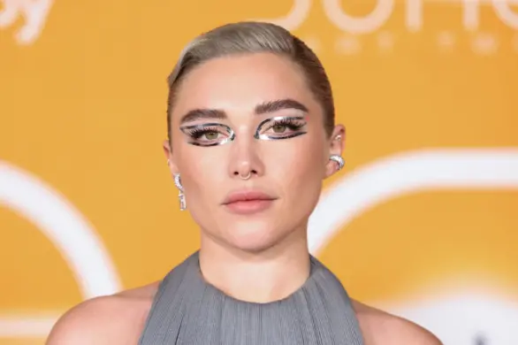 Futurystyczny eyeliner Florence Pugh