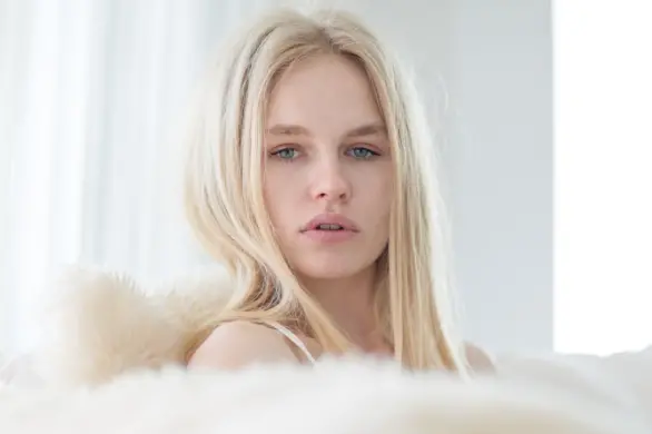 Te sposoby na skórę pełną blasku polecają dermatolodzy