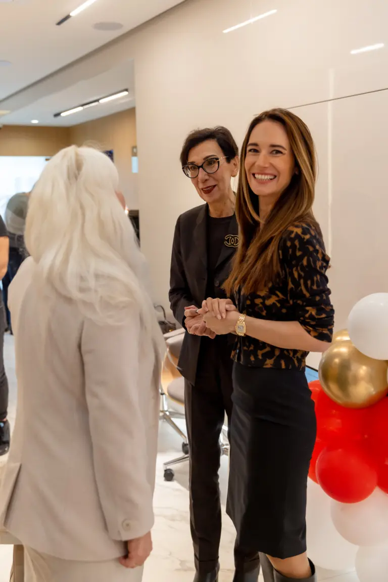 Dr Sobczak to Profesjonalne Kliniki Stomatologii, znane na całym świecie ze względu na profesjonalizm i specjalistów.