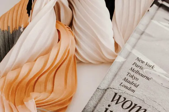 Jak wpleść apaszkę we włosy? Cudne pomysły z Pinteresta