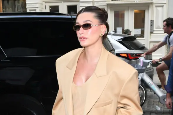 Zapomnij o pink pilates princess. Hailey Bieber i Kendall Jenner pokazują, jak nosić sportowe ubrania z klasą