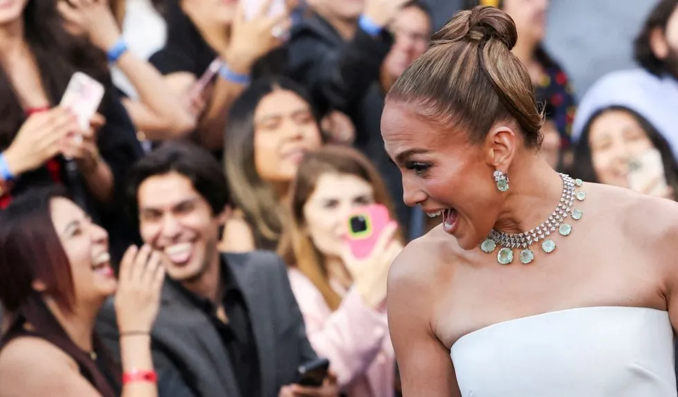 Jennifer Lopez z napisem na topie. Sygnał na temat życia z Benem Affleckiem?