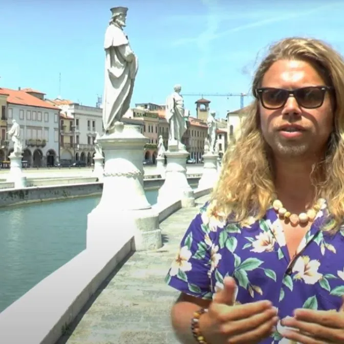 Mężczyzna z 1000 dzieci