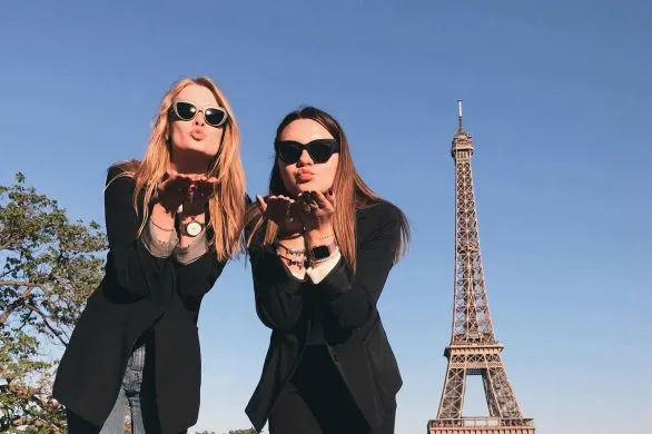 Jak latem malują się paryżanki?