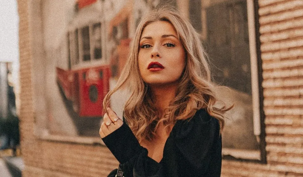 Menu na wypadające włosy. Co jeść, by je zagęścić?