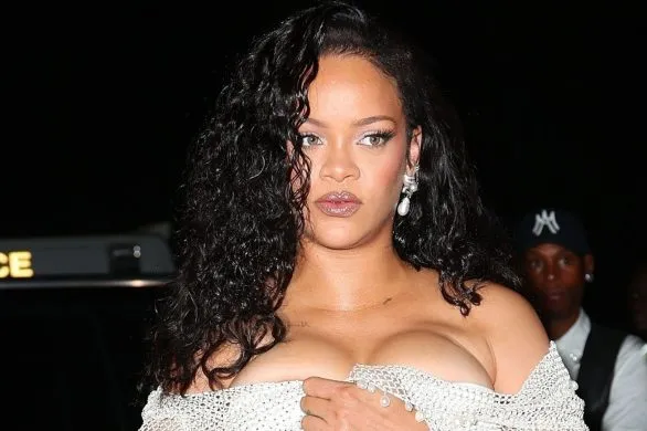 Rihanna w podartych rajstopach na randce z A$AP Rockym. Zadała szyku?