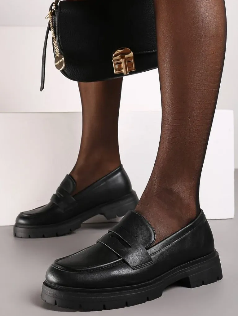 Czarne mokasyny