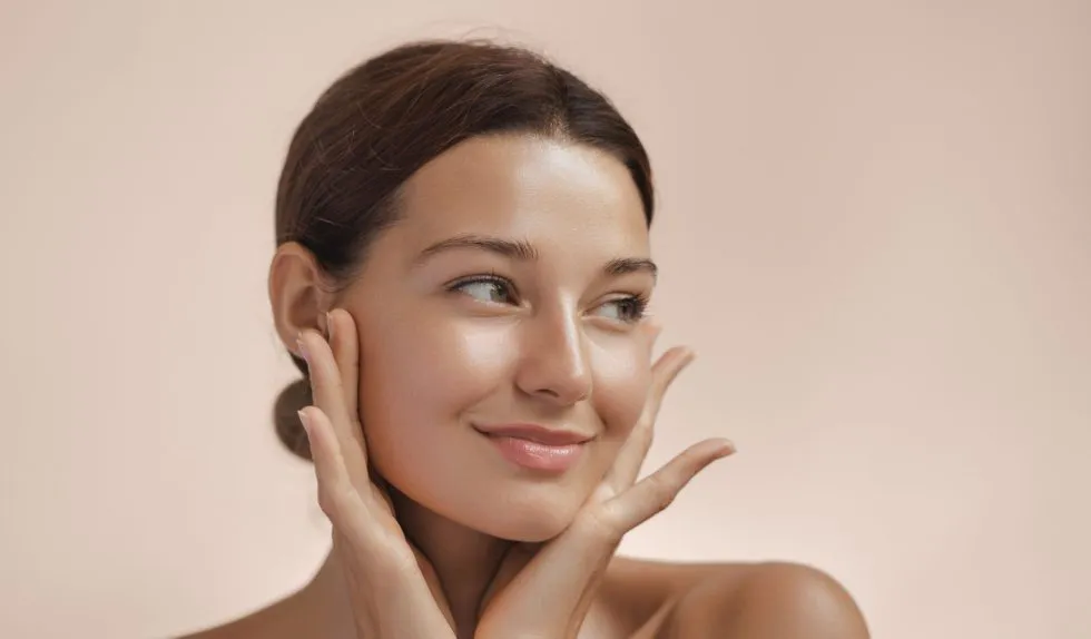 Ten koreański krem z filtrem to moje nowe odkrycie. Ma SPF 50 i daje efekt glass skin