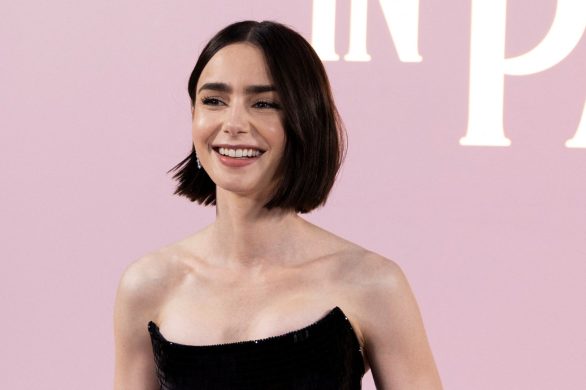 Lily Collins w obłędnej złotej sukience na premierze musicalu „Diabeł ubiera się u Prady”