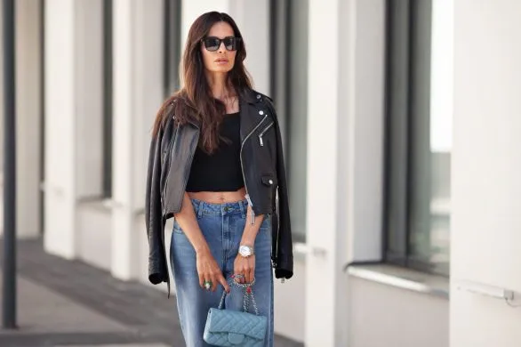 5 sposobów na to, jak nosić szerokie jeansy jesienią i zimą