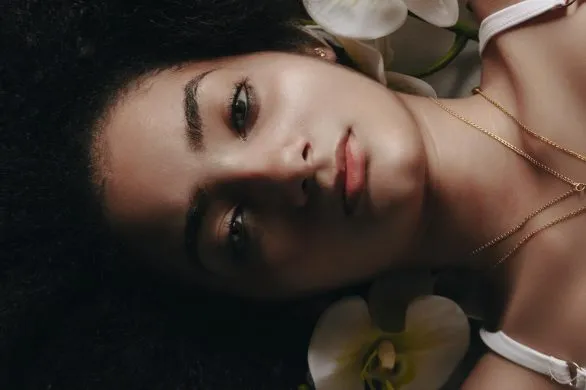 Tania maść z apteki, dzięki której zapomnisz o makijażu zbierającym się w kącikach oczu