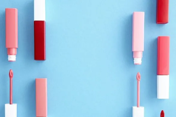 Te kosmetyki są prawdziwym hitem na TikToku. Teraz upolujesz je ze zniżką