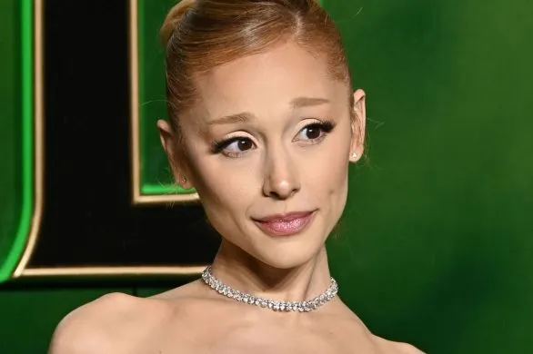 Ariana Grande zmieniła kolor włosów. Nie jest już blondynką