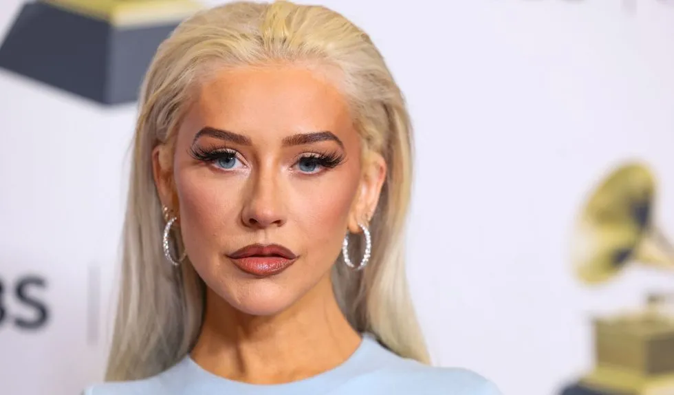 Nowa moda w Hollywood: tajemniczy zabieg odmładzający pod lupą internetowych śledczych