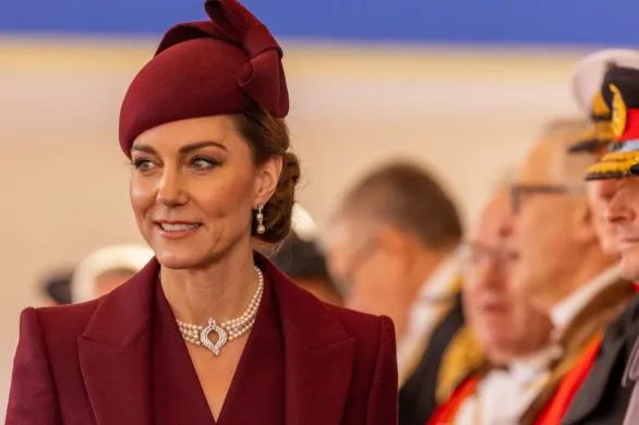 Księżna Kate świętuje dzień matki nietypowym wpisem. Rok po kontrowersyjnym zdjęciu opublikowała to