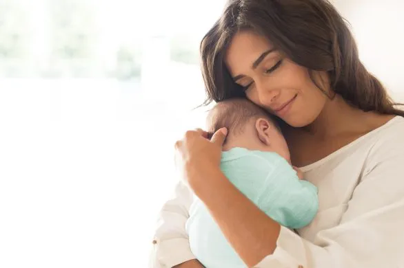 Innowacja od marki Pampers – nawet w 100% sucha noc i komfort skóry niemowlaka