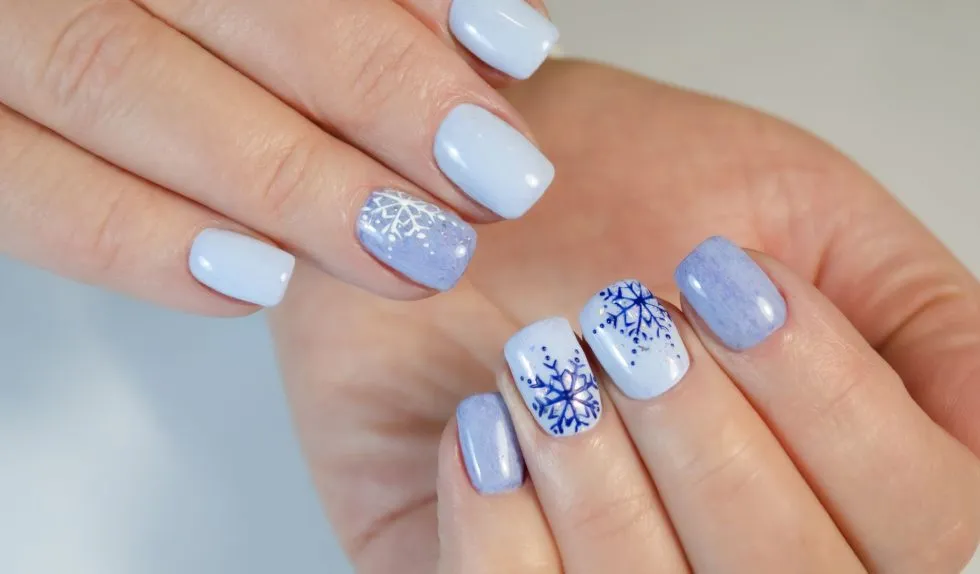 Zimą stawiamy na Icy Nails. Jak zrobić idealne „lodowe” paznokcie?