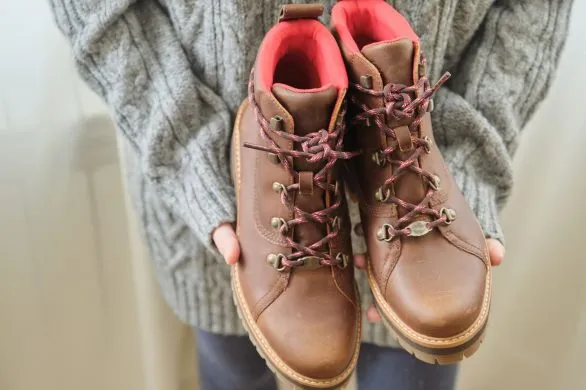 Najmodniejsze buty na zimę 2025 z wyprzedaży: od oficerek po śniegowce