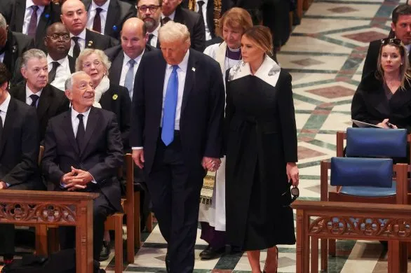 Melania Trump na pogrzebie Jimmy’ego Cartera. Wybór stylizacji wywołał spekulacje