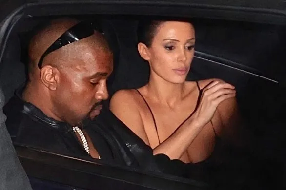 Bianca Censori wysyłała rasistowskie i nieprzyzwoite wiadomości do pracownika Yeezy?