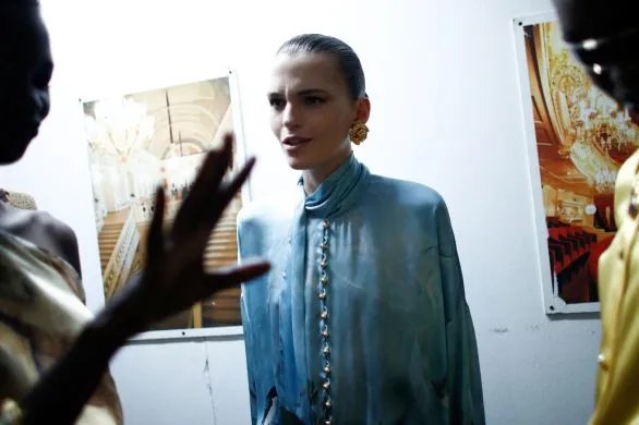 Roberto Cavalli jesień-zima 2025/2026 na Milan Fashion Week. Wybieg pełen zwierzęcych printów i odniesień do natury
