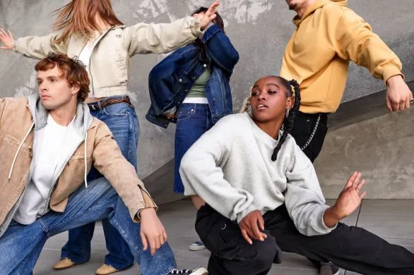 Gap stawia na wygodę i pewność siebie w nowej, wiosennej kampanii „Feels like Gap”