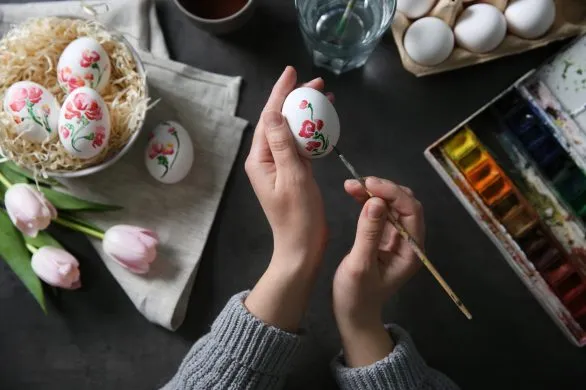 Wielkanoc bez presji? Coraz więcej Polaków spędza święta po swojemu